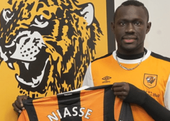 Baye Oumar Niasse a inscrit son premier but avec Hull City (Hull City 2-1 Manchester United) - wiwsport